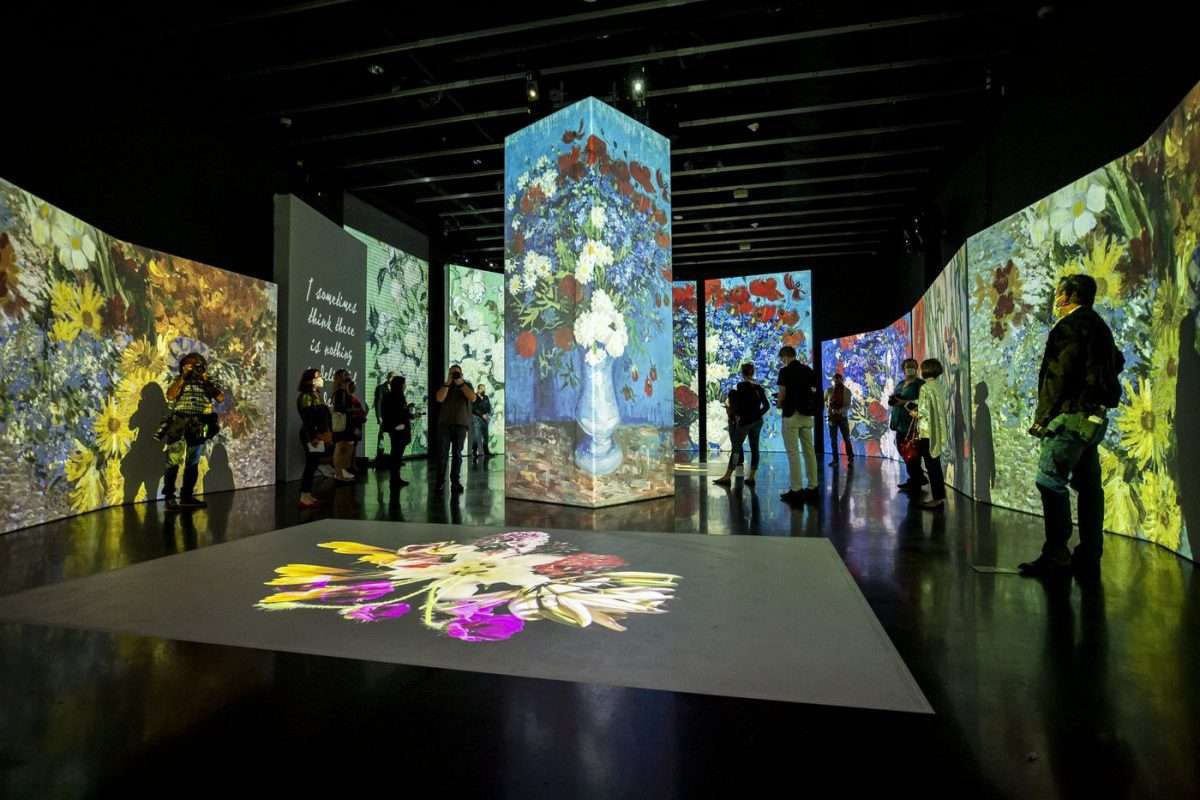 âVan Gogh Aliveâ brings multimedia art experience to Dali Museum ...