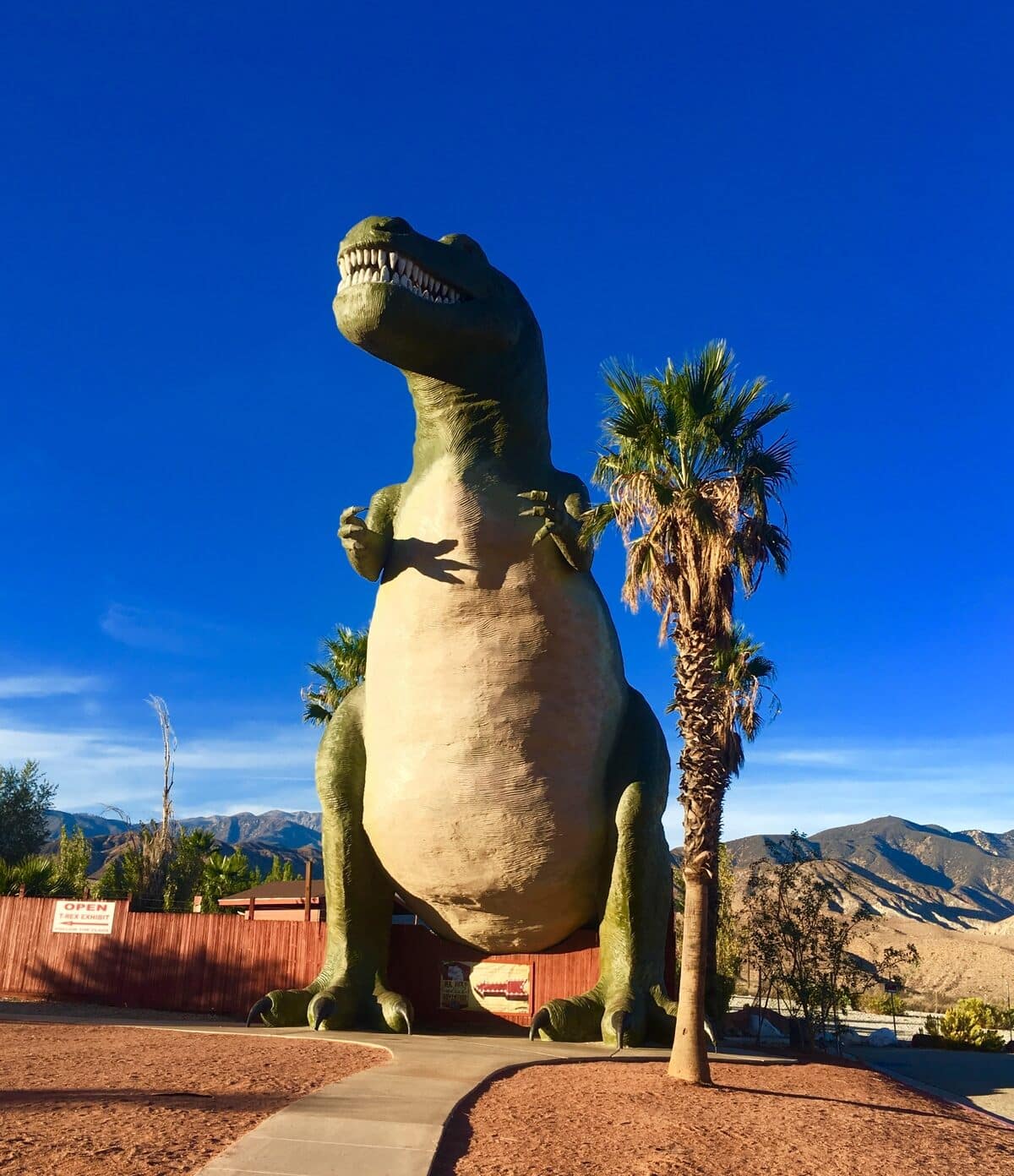 Cabazon Dinosaurs  Cabazon, California