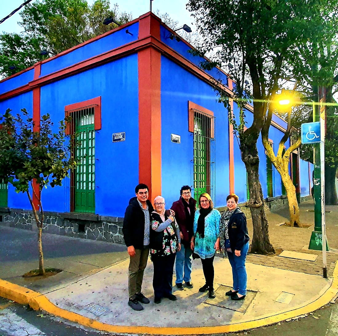 Coyoacán, Frida Kahlo y Xochimilco Tour Privado para 5