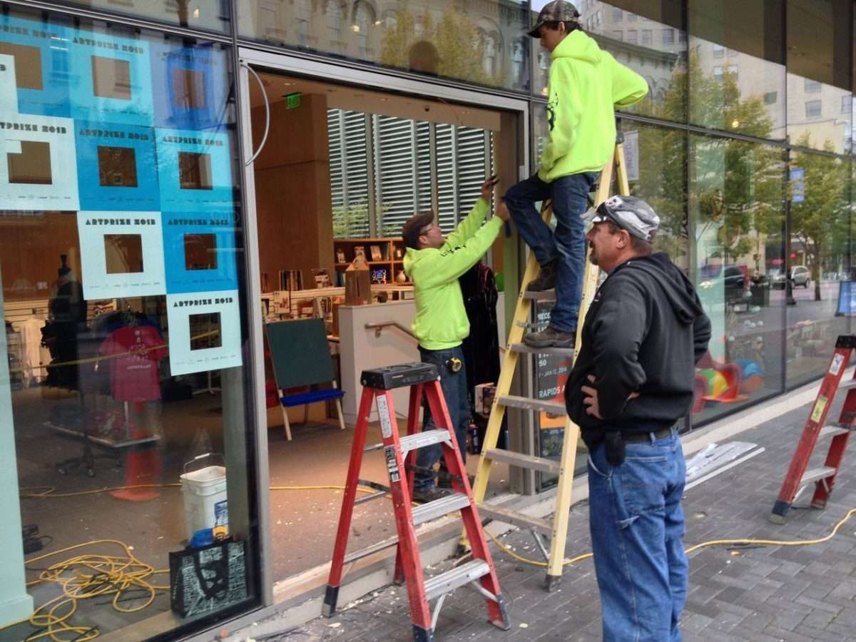 Downtown shoppers get new doors to the gift shop at Grand Rapids Art ...