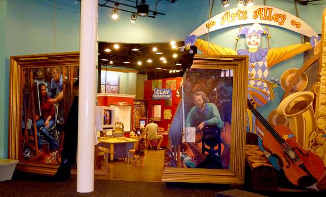Fun &  Educational in Chattanooga, TN: Creative Discovery Childrens Museum