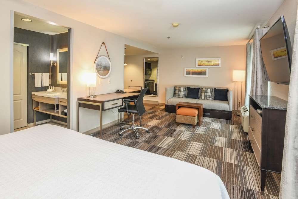Homewood Suites Cincinnati Airport, Covington: $127 Room Prices ...