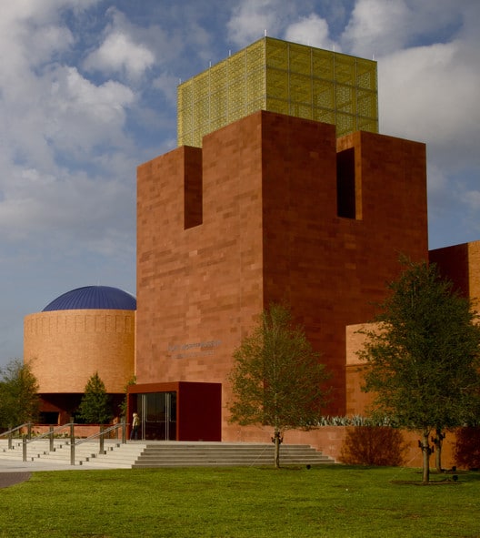 Museo Fort Worth de Ciencia e Historia / LEGORRETA