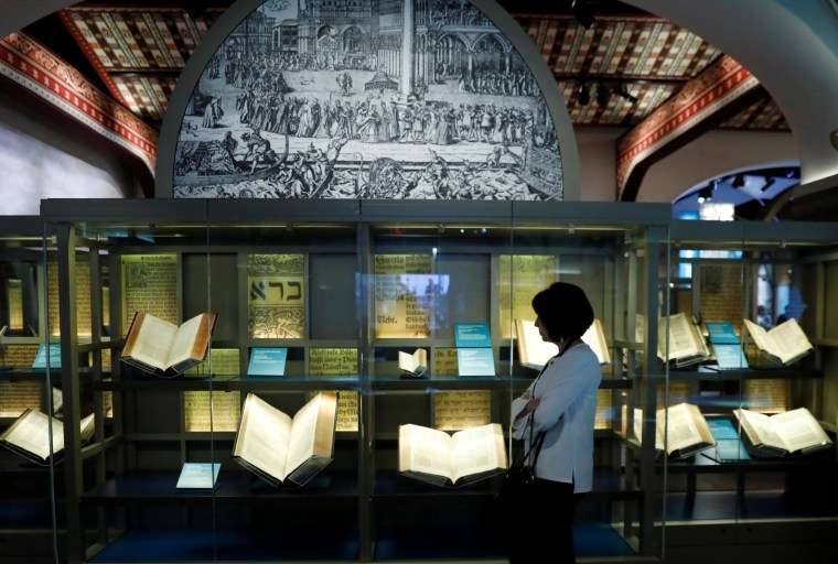 Museum of the Bible gears up for opening in Washington amid proprietary ...