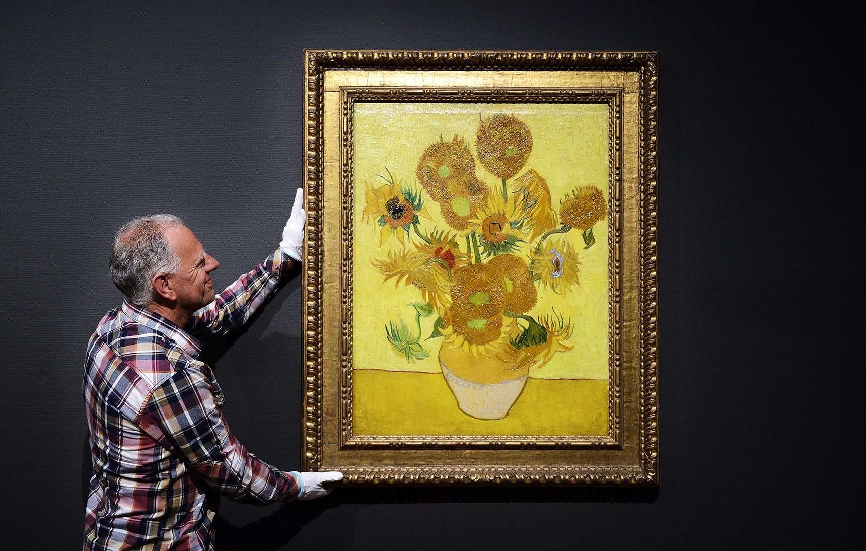 Museums Are Using LEDs to Protect and Prettify Paintings ...