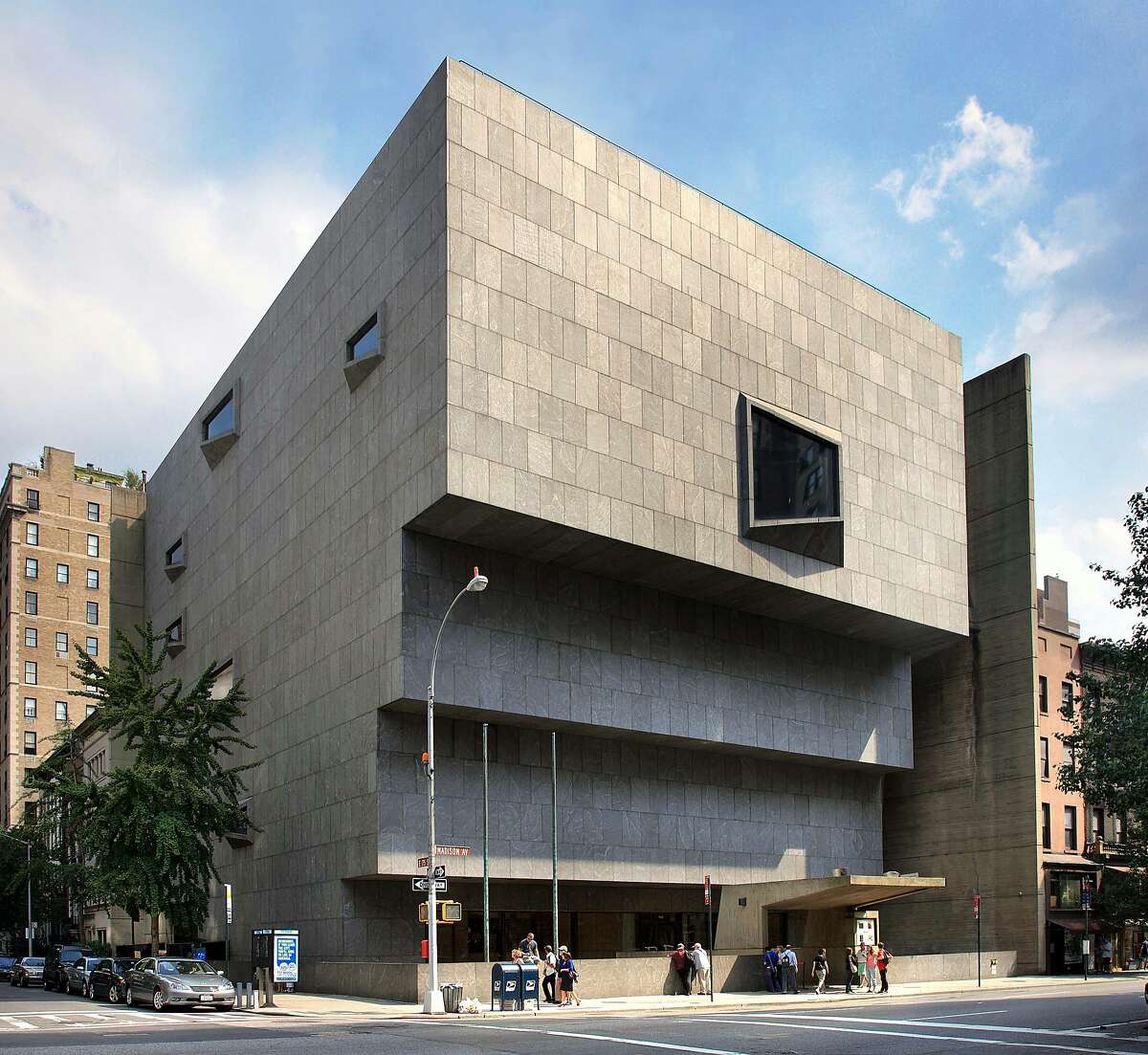 New Yorks Metropolitan lures SF Fine Arts Museums Max Hollein