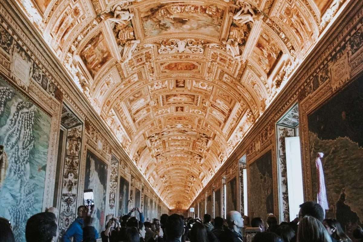 Rome experience: Vatican Museums and Colosseum tour