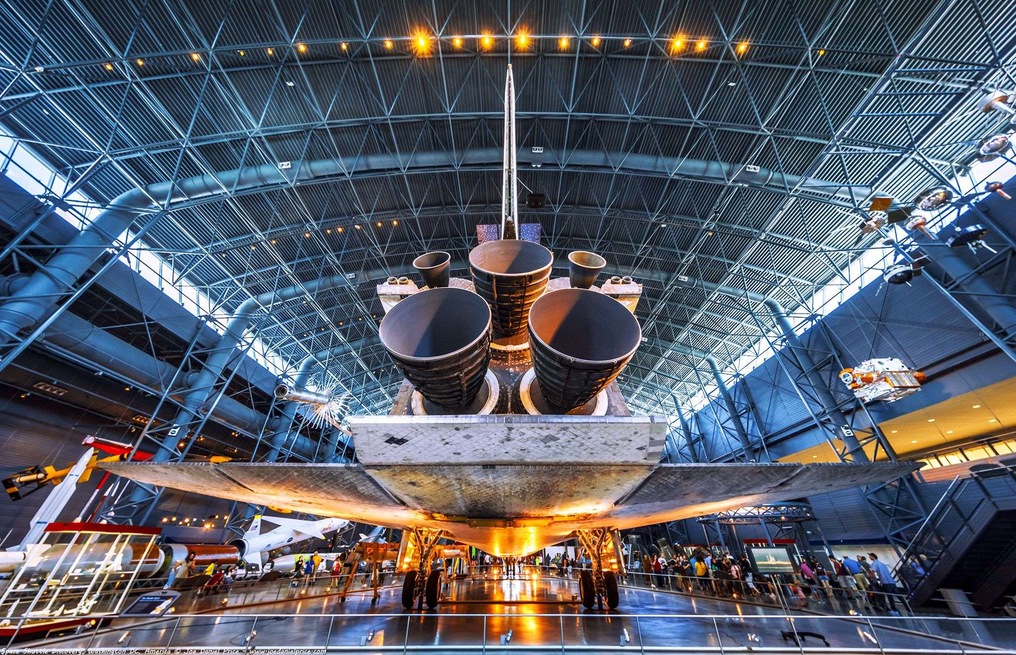 Space Shuttle Discovery, Steven F. Udvar