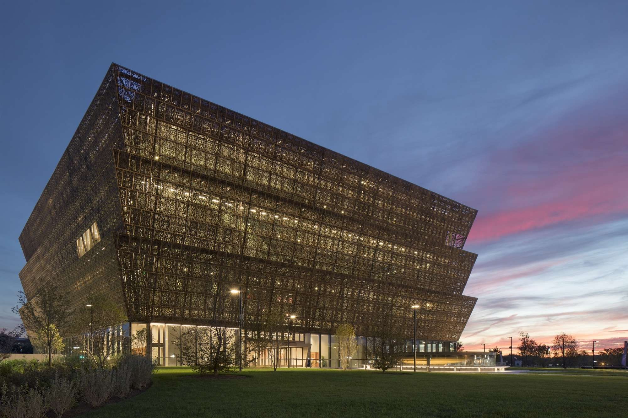 The Smithsonian National Museum of African American History &  Culture ...